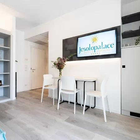 Готель Jesolopalace & 4*