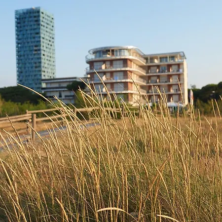 Готель Jesolopalace &